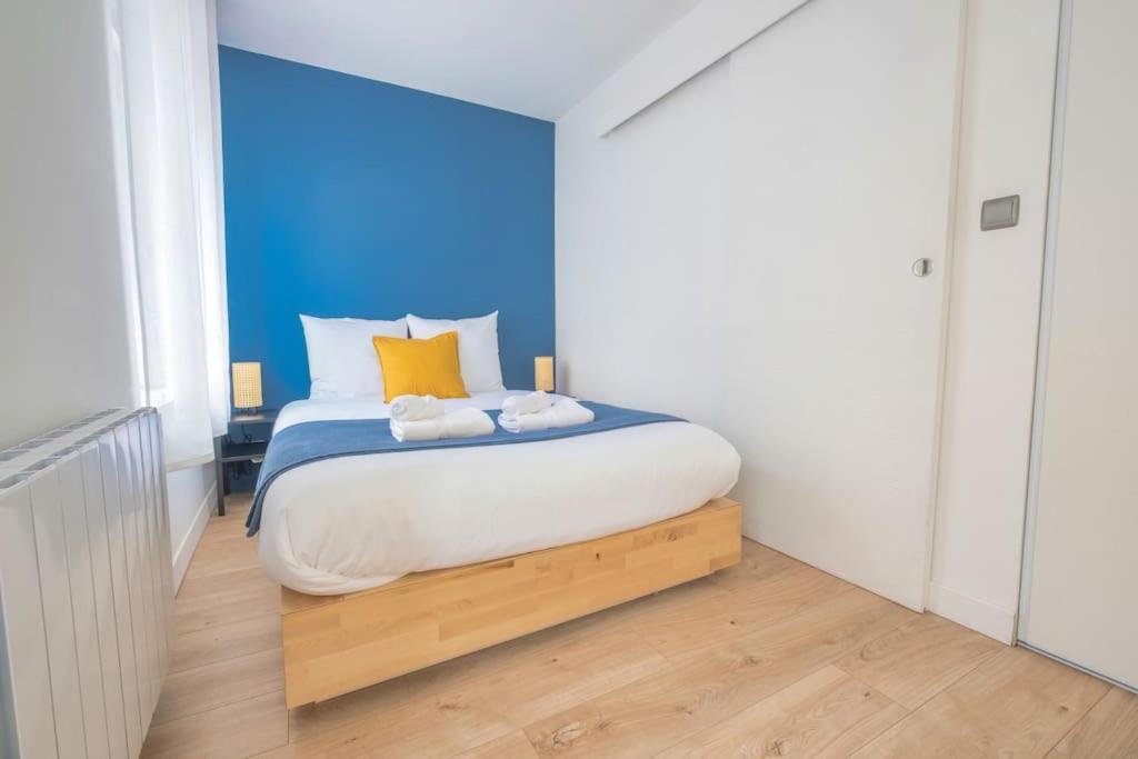 Triplex Cosy Lägenhet Reims Exteriör bild